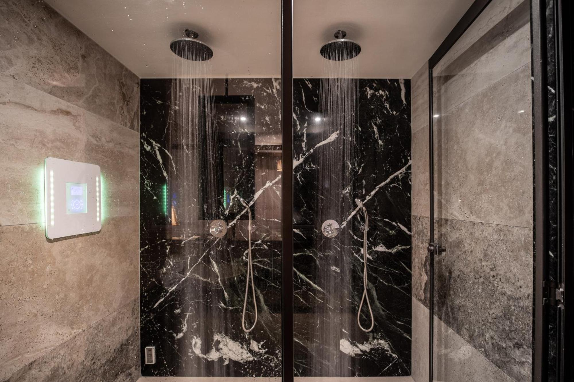 Premium Pool View Steam Bath
